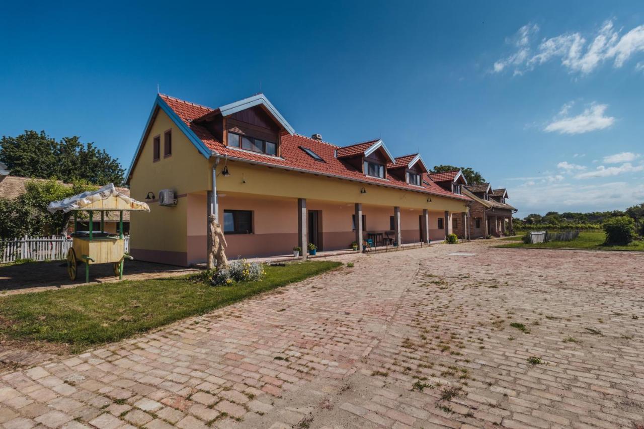 Sobe Kod Baje - Baranjska Kuca Bed & Breakfast Karanac Luaran gambar