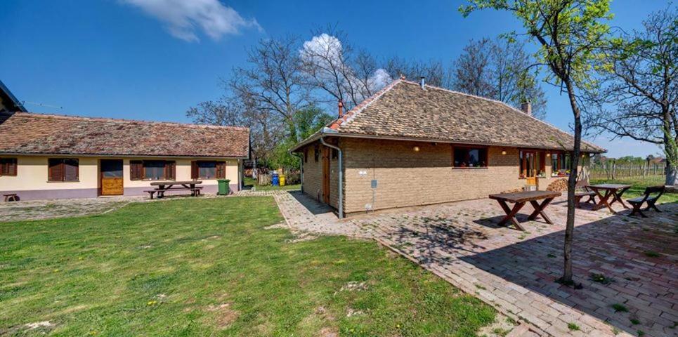 Sobe Kod Baje - Baranjska Kuca Bed & Breakfast Karanac Luaran gambar